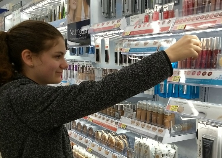 Neutrogena choosing lip shine